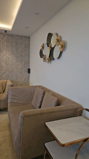 Furnished Amenities in 4 BHK Builder Floor at Palam Vihar – for Rent