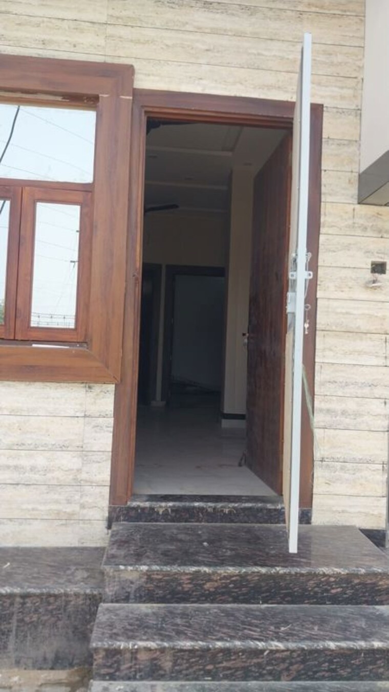 Room, krishna-enclave-morta 1.5 Bedroom 58 Sq.Yd. Independent House In Morta Ghaziabad 10484766
