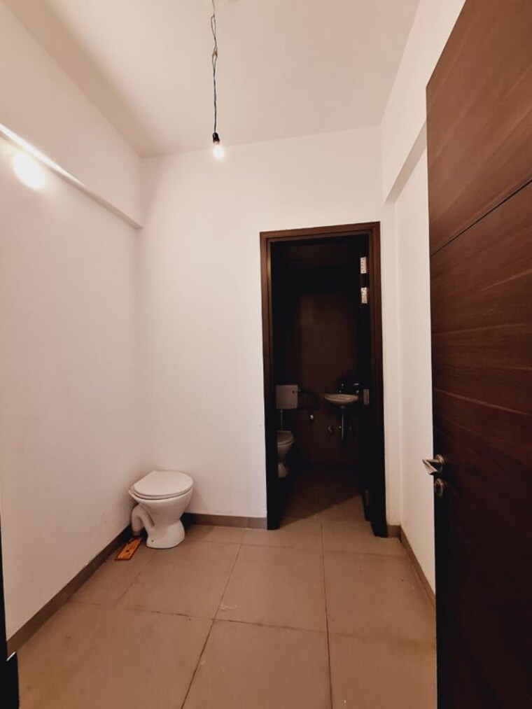 Bathroom, verde-residences 4 Bedroom 3800 Sq.Ft. Apartment In Kalyani Nagar Pune 10484796