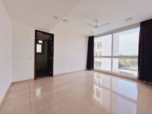 Room in 4 BHK Apartment at Verde Residences, Kalyani Nagar – for Sale