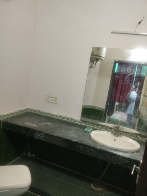 Furnished Amenities in 4 BHK Independent House at Sector 26 – for Sale