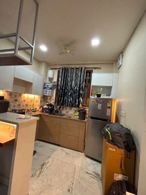 Team Area in 1 BHK Builder Floor at Sushant Lok I – for Rent
