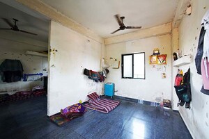 Room in 1 BHK Apartment at Sector 29 – for Sale