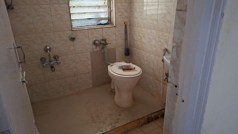 Bathroom, ng-suncity 1 RK 280 Sq.Ft. Apartment In Kandivali East Mumbai 10484891