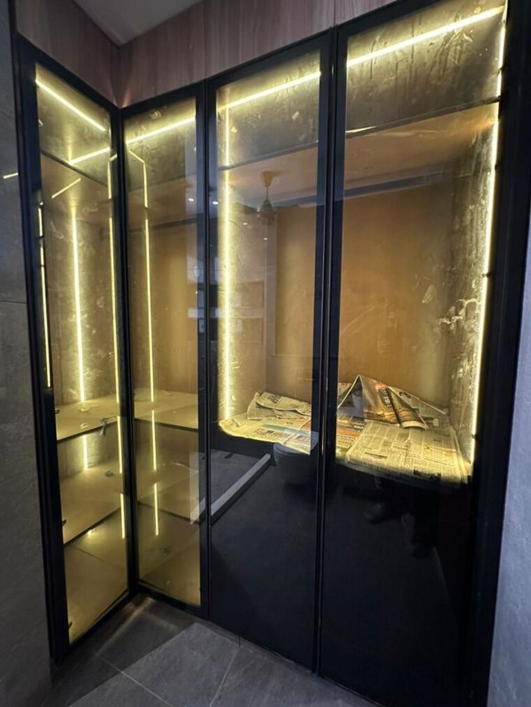 undefined, dlf-alameda 3 Bedroom 250 Sq.Yd. Builder Floor In Sector 73 Gurgaon 10484888
