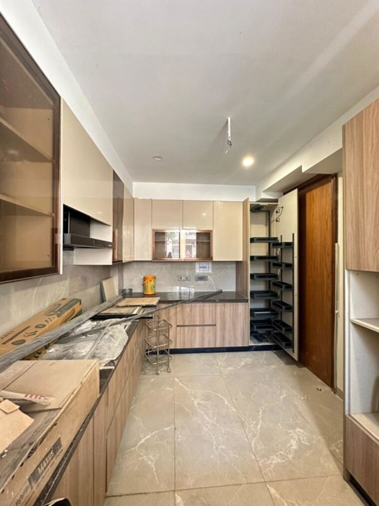Kitchen, dlf-alameda 3 Bedroom 250 Sq.Yd. Builder Floor In Sector 73 Gurgaon 10484888