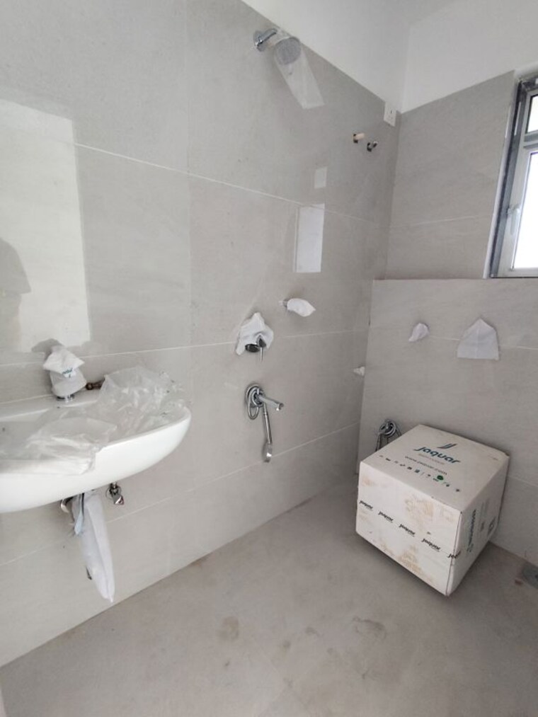 Bathroom, sanghvi-aaditya-heights 3 Bedroom 1420 Sq.Ft. Apartment In Tardeo Mumbai 10484963