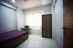 Bedroom in 2 BHK Apartment at Ellisbridge – for Sale