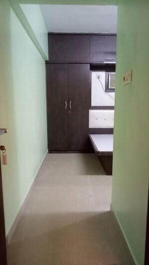 Room in 3 BHK Apartment at The Hard Rock, Kharghar – for Rent