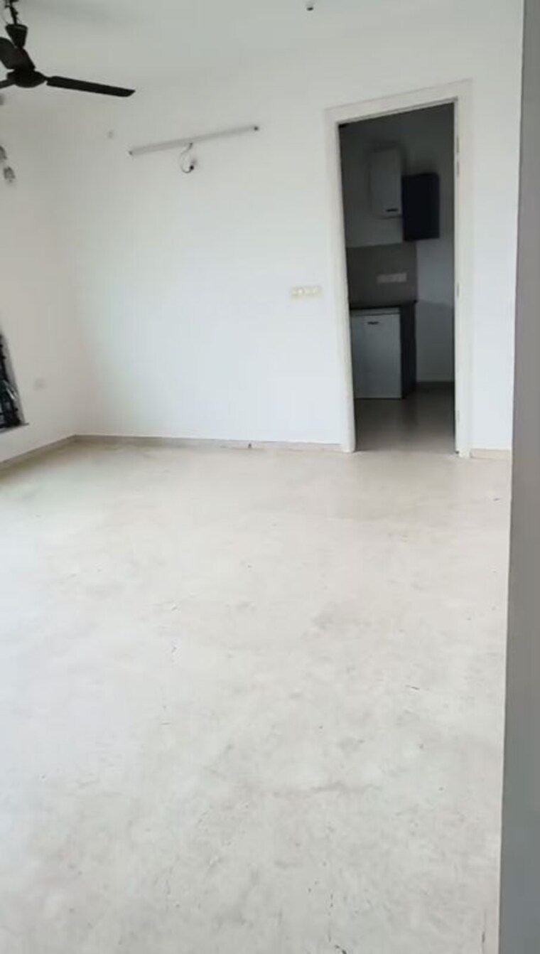 Room, gokul nagar 2.5 Bedroom 1300 Sq.Ft. Apartment In Gokul Nagar Thane 10485006