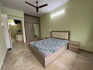 Bedroom in 2 BHK Apartment at Mahim West – for Rent