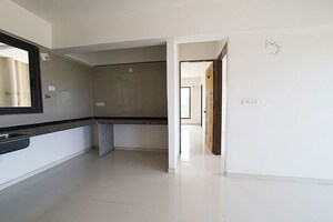 Room in 3 BHK Apartment at Ellisbridge – for Sale