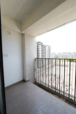 Room in 3 BHK Apartment at Ellisbridge – for Sale