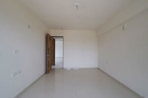 Room in 3 BHK Apartment at Ellisbridge – for Sale