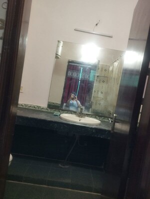 Furnished Amenities in 4 BHK Independent House at Sector 43 – for Sale