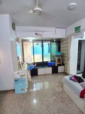 2 BHK Apartment For Rent in Raheja Reflections, Kandivali East