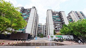 2 BHK Apartment – Exterior View View at Ellisbridge - for Sale