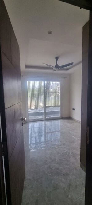 Bathroom in 3 BHK Apartment at M3M Golf Hills, Sector 79 – for Sale