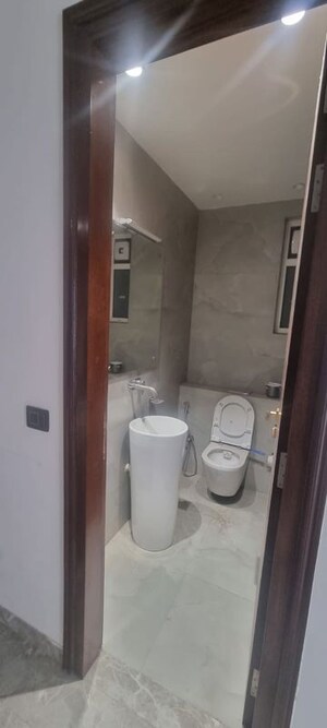 Bathroom in 3 BHK Apartment at M3M Golf Hills, Sector 79 – for Sale