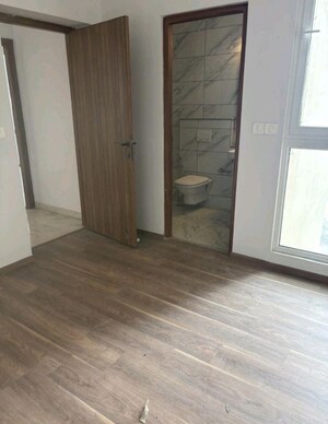 Room in 3 BHK Apartment at Conscient Hines Elevate, Sector 59 – for Sale