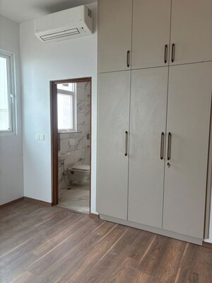 Room in 3 BHK Apartment at Conscient Hines Elevate, Sector 59 – for Sale