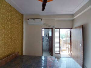 Room in  Pg at Hari Nagar – for Rent