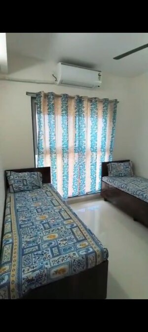 Bedroom in 2 BHK Apartment at Worli – for Rent