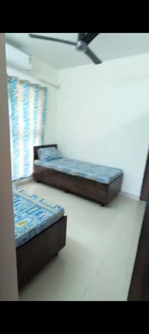 Bedroom in 2 BHK Apartment at Worli – for Rent