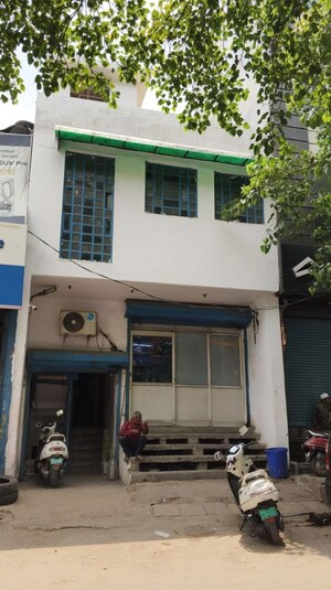  Office Space For Sale in Vishwas Nagar