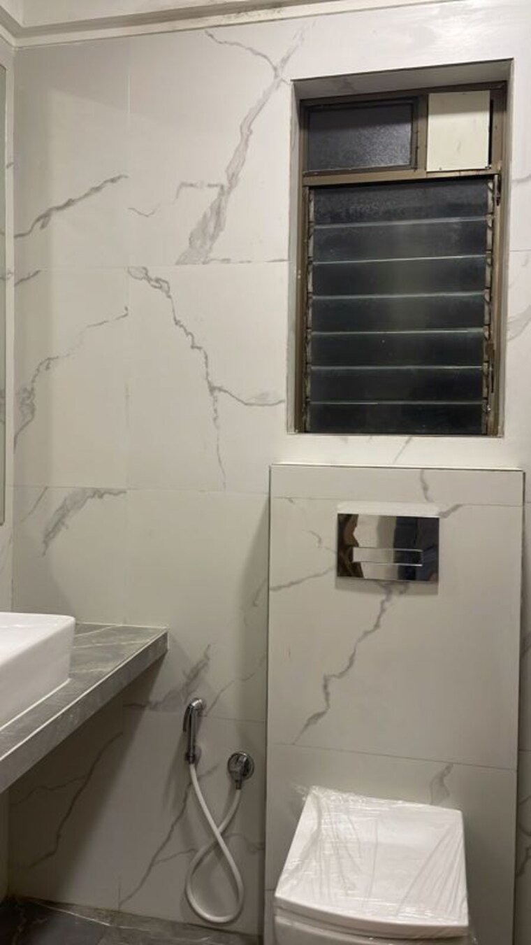 Attached Bathroom, tharwani-majestic-towers 3 Bedroom 1050 Sq.Ft. Apartment In Kalyan West Thane 10485073