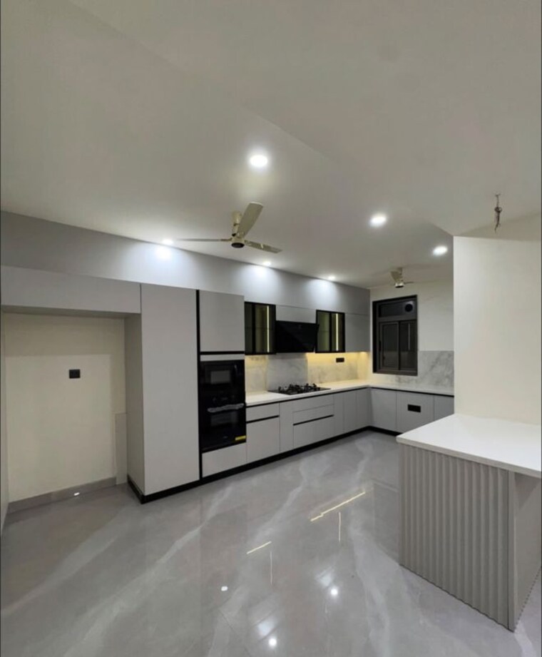 Kitchen, new industrial township 5 3 Bedroom 250 Sq.Yd. Builder Floor In New Industrial Township 5 Faridabad 10485131