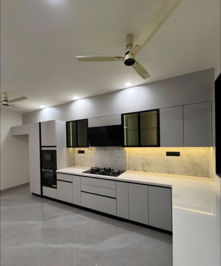 Kitchen, new industrial township 3 3 Bedroom 250 Sq.Yd. Builder Floor In New Industrial Township 3 Faridabad 10485145