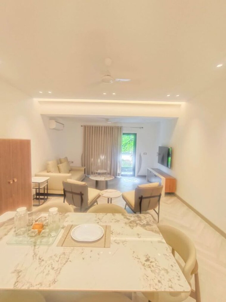 Living Room, green park 2 Bedroom 150 Sq.Yd. Builder Floor In Green Park Delhi 10485149