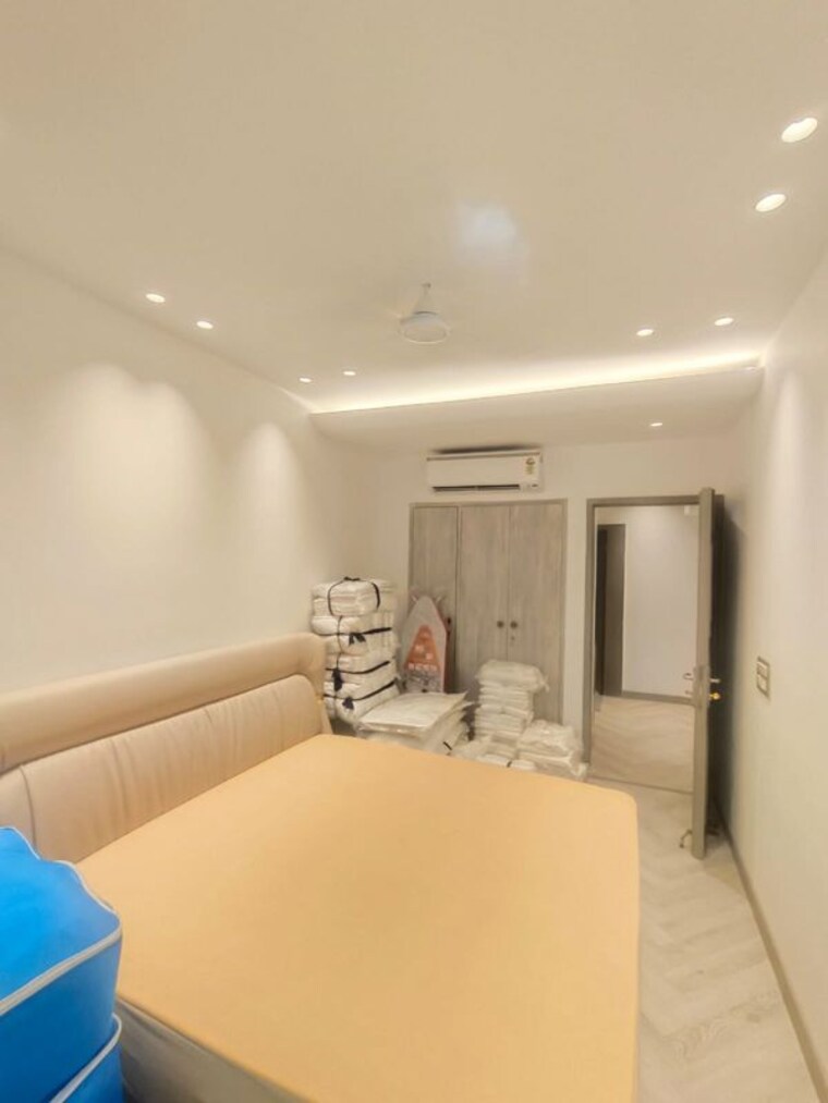 Room, green park 2 Bedroom 150 Sq.Yd. Builder Floor In Green Park Delhi 10485149