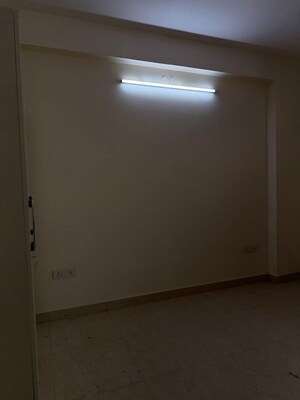 Room in 6 BHK Independent House at Sector 19 – for Sale