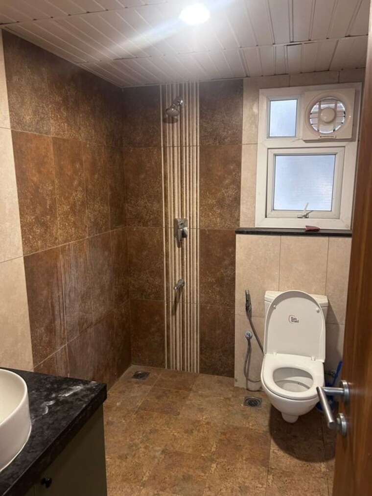 Bathroom, prestige-tranquil 3 Bedroom 1769 Sq.Ft. Apartment In Kokapet Hyderabad 10485144