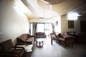 Team Area in 3 BHK Apartment at Naranpura – for Sale