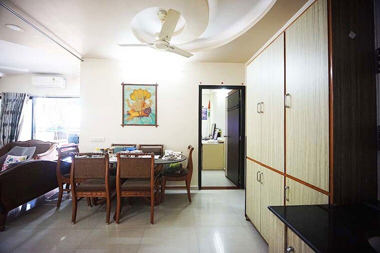 Living Room, naranpura 3 Bedroom 170 Sq.Yd. Apartment In Naranpura Ahmedabad 10485175