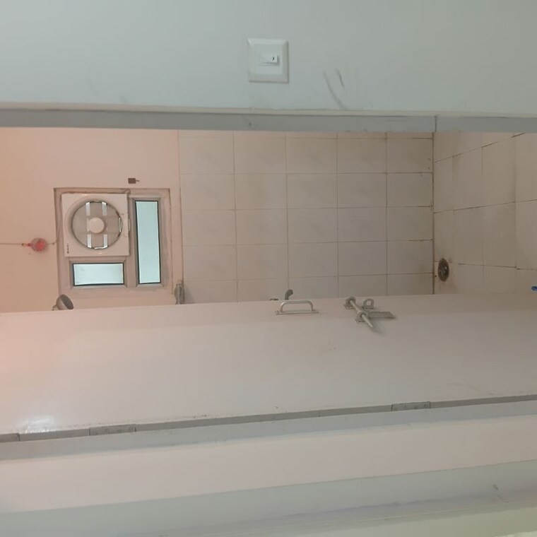 Bathroom, ghuswal kalan 2 Bedroom 900 Sq.Ft. Apartment In Ghuswal Kalan Lucknow 10485174