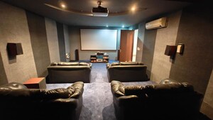 Living Room in 6+ BHK Independent House at Ardee Platinum Independent Floors, Sector 52 – for Sale