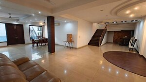 Living Room in 6+ BHK Independent House at Ardee Platinum Independent Floors, Sector 52 – for Sale