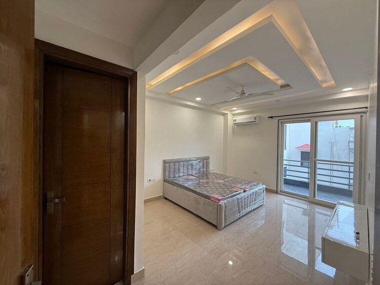 Room, palam vihar 4 Bedroom 300 Sq.Yd. Builder Floor In Palam Vihar Gurgaon 10485197