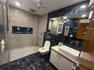Team Area in 4 BHK Builder Floor at Palam Vihar – for Rent