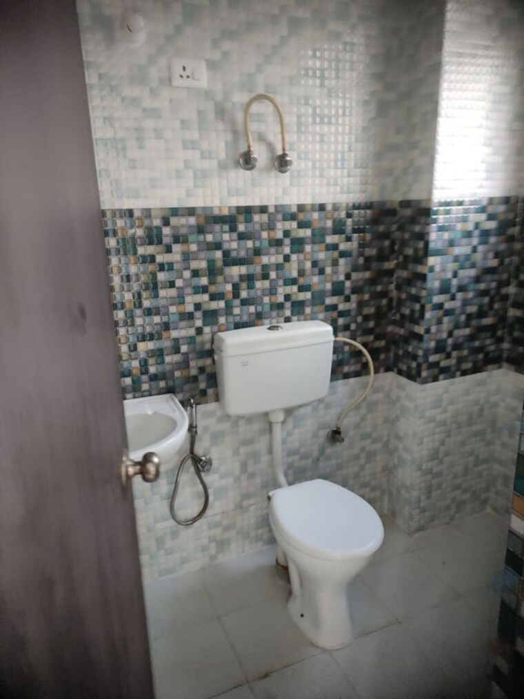 Bathroom, signature-global-andour-height 2 Bedroom 514 Sq.Ft. Apartment In Sector 71 Gurgaon 10485202