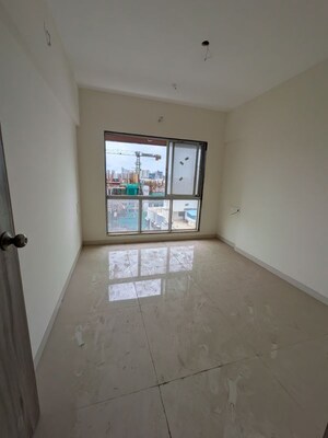 Room in 2.5 BHK Apartment at Abhilasha CHS Borivali, Borivali West – for Sale