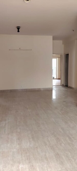 Room in 2 BHK Apartment at Umang Summer Palms, Sector 86 – for Sale
