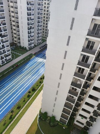 3 BHK 915 Sq.Ft. Apartment in Central Park Flower Valley Aqua Front Towers