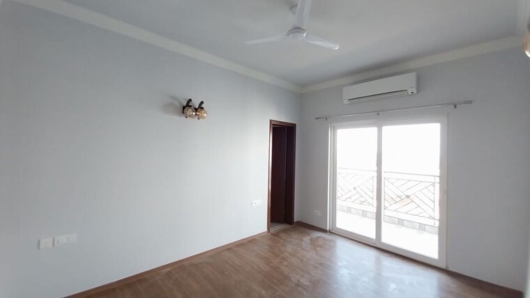 Room, central-park-flower-valley-aqua-front-towers 3 Bedroom 915 Sq.Ft. Apartment In Sohna Sector 33 Gurgaon 10485246