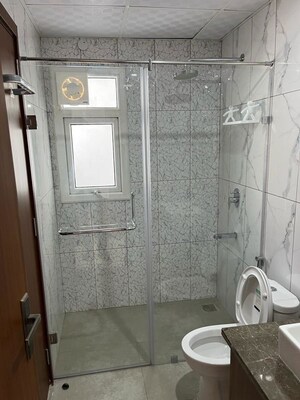 Bathroom in 3 BHK Apartment at Central Park Flower Valley Aqua Front Towers, Sohna Sector 33 – for Rent