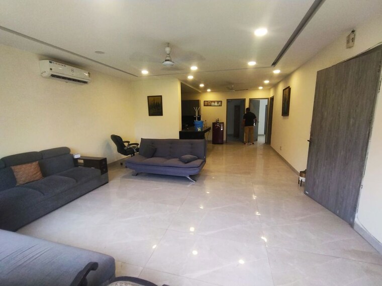 Living Room, greater kailash i 4 Bedroom 500 Sq.Yd. Builder Floor In Greater Kailash I Delhi 10485236